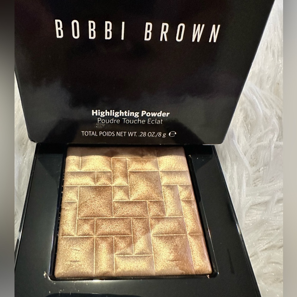 NEW! BOBBI BROWN HIGHLIGHTING POWDER